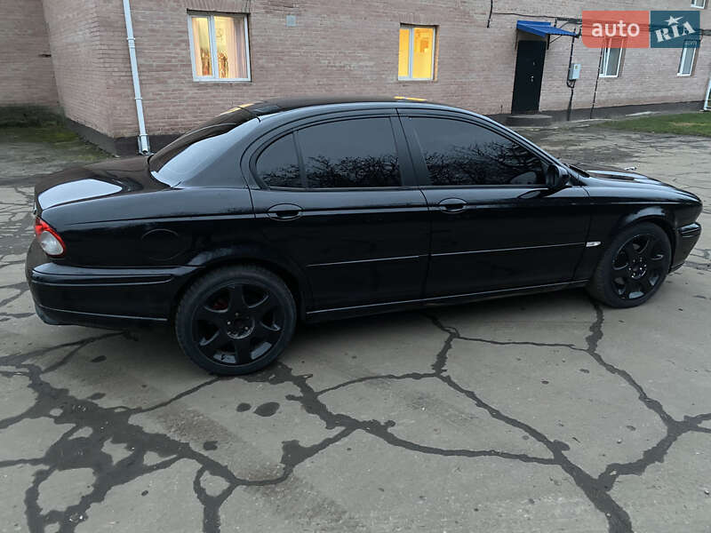 Седан Jaguar X-Type 2006 в Дубно