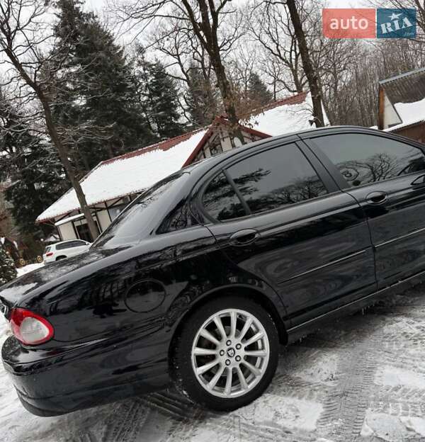 Седан Jaguar X-Type 2004 в Дрогобыче
