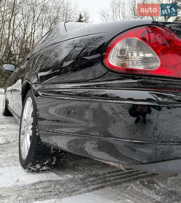 Седан Jaguar X-Type 2004 в Дрогобыче