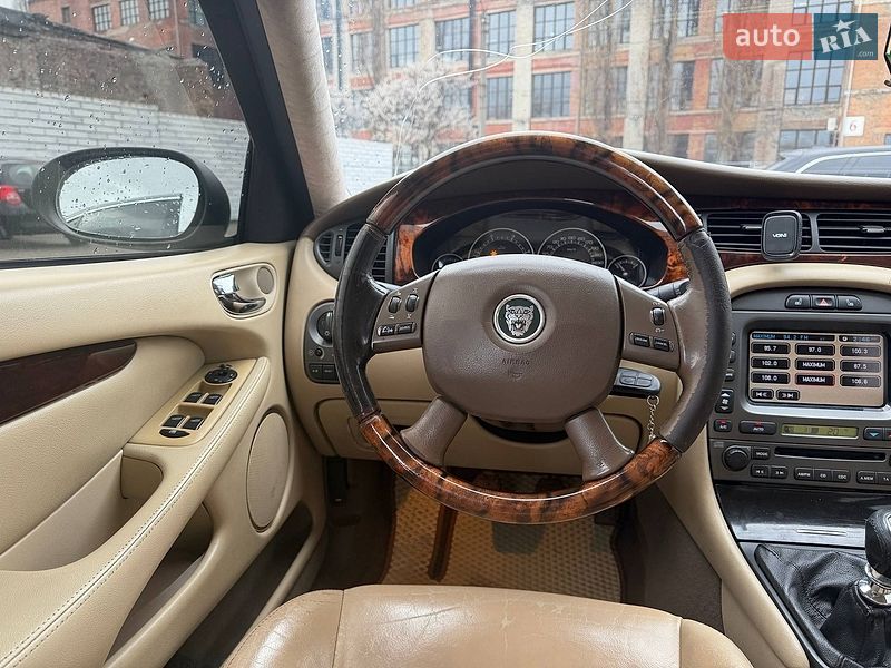 Седан Jaguar X-Type 2005 в Киеве