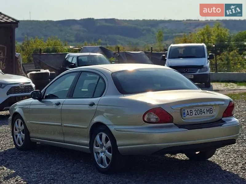 Jaguar X-Type