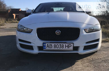 Седан Jaguar XE 2016 в Виннице