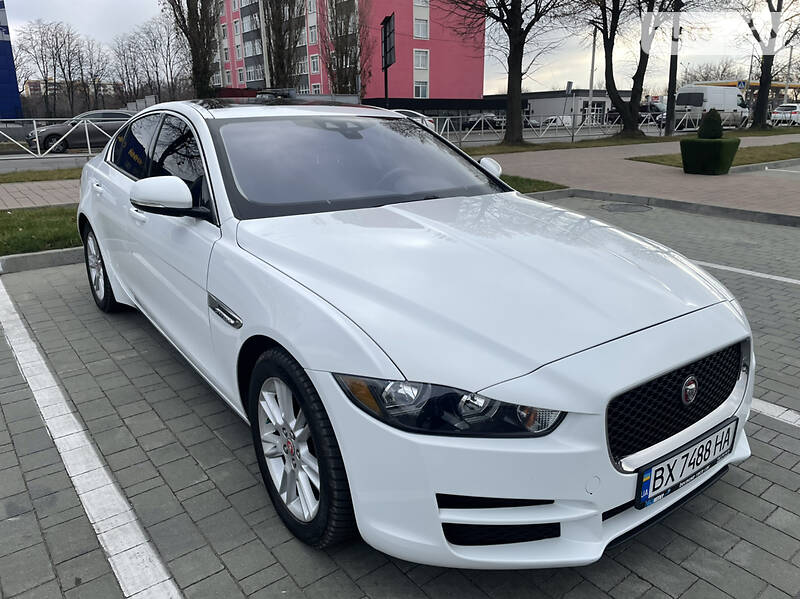 Седан Jaguar XE 2016 в Хмельницком