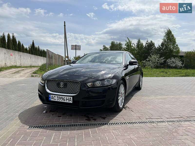 Jaguar XE 2018