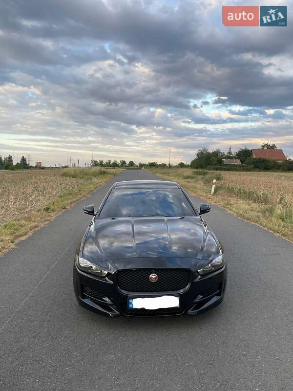 Седан Jaguar XE 2015 в Тячеві фото 4 Седан Jaguar XE 2015 в Тячеві