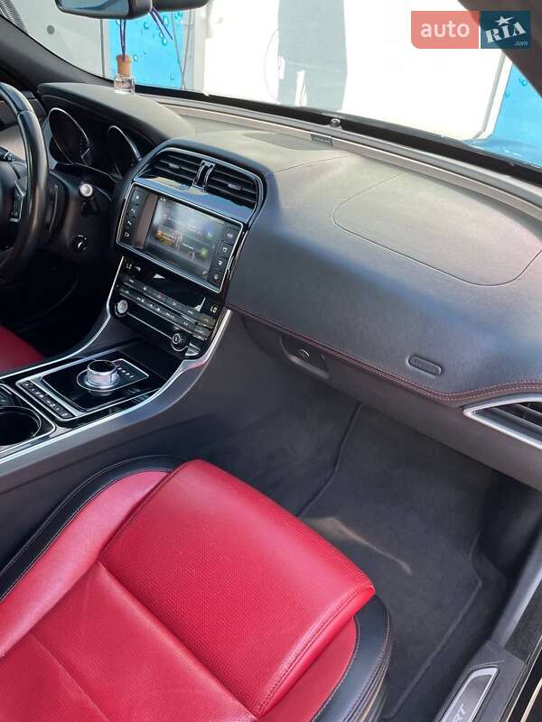 Седан Jaguar XE 2015 в Тячеві фото 17 Седан Jaguar XE 2015 в Тячеві