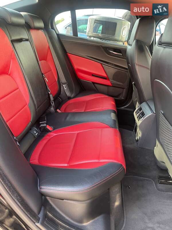 Седан Jaguar XE 2015 в Тячеві фото 30 Седан Jaguar XE 2015 в Тячеві