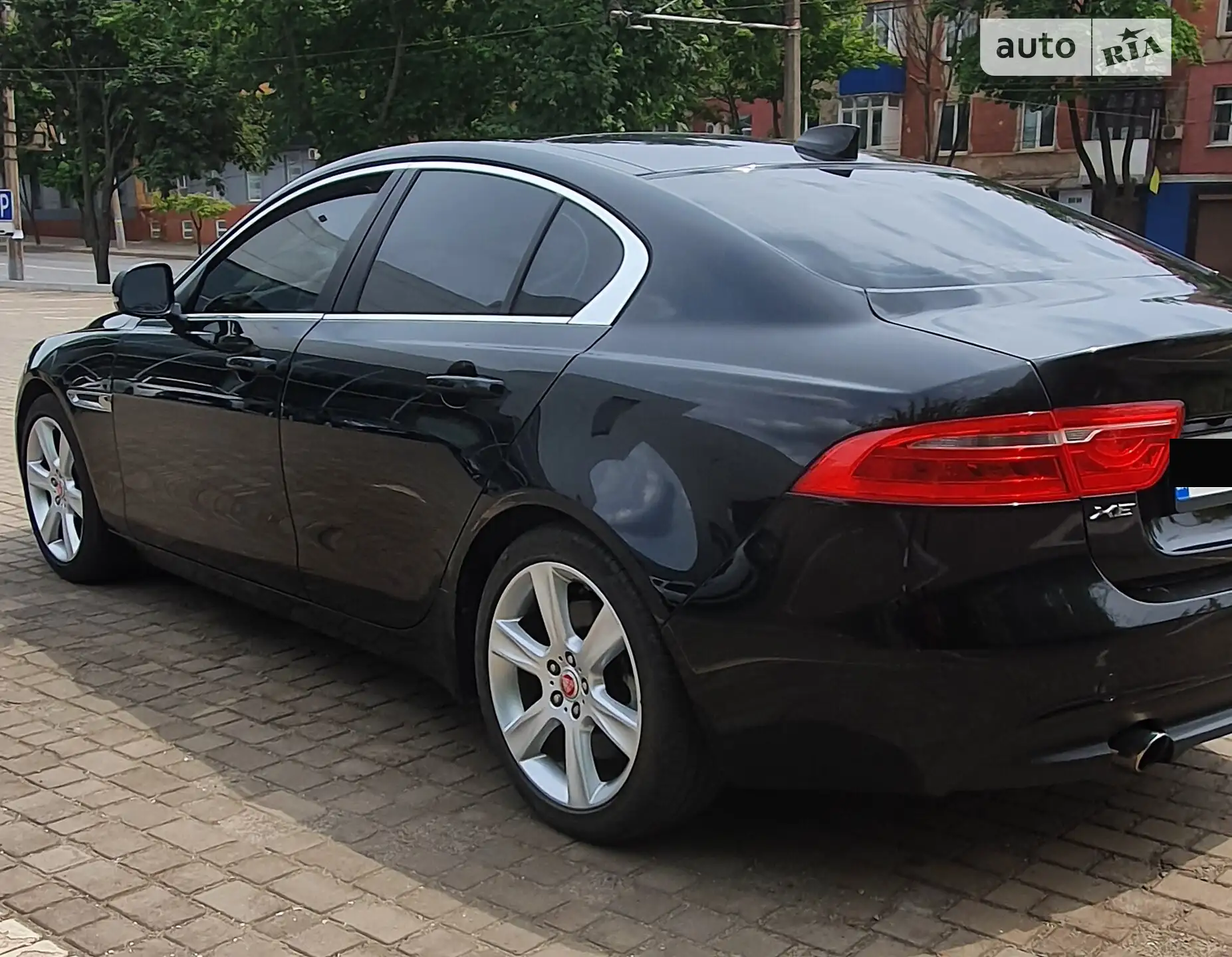 2016 Jaguar XE - мініатюра 11