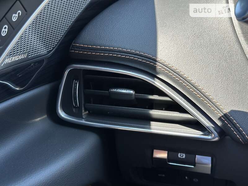 Седан Jaguar XE 2020 в Киеве