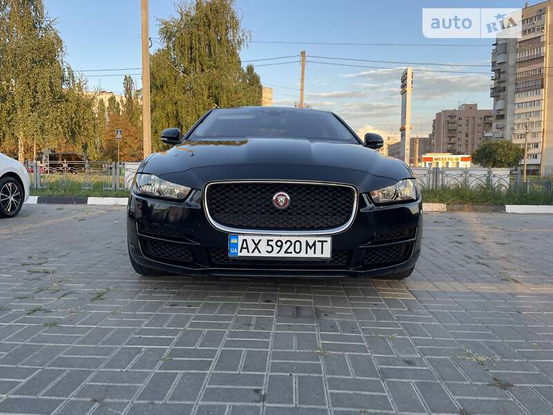 Седан Jaguar XE 2017 в Харкові