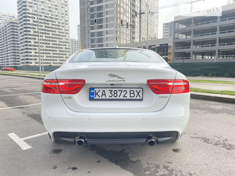 Седан Jaguar XE 2019 в Киеве