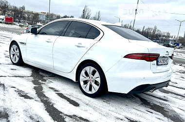 Седан Jaguar XE 2020 в Киеве