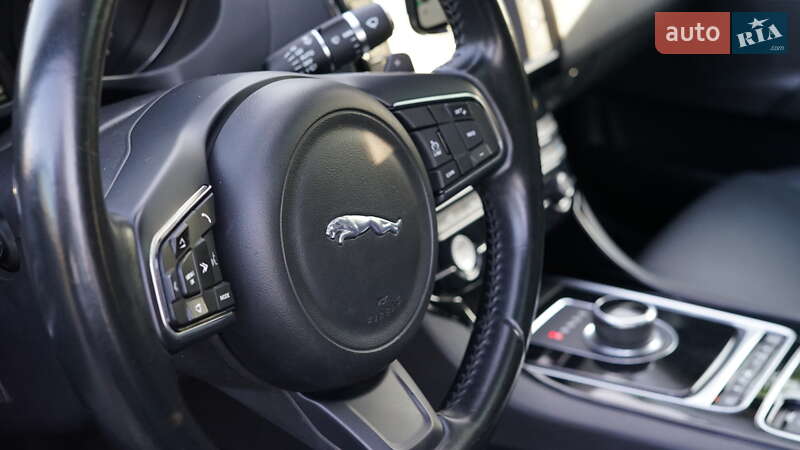 Седан Jaguar XE 2017 в Одессе