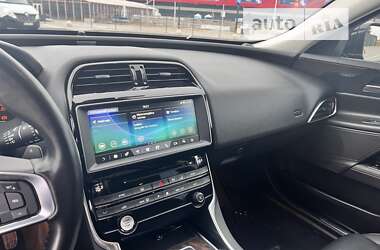 Седан Jaguar XE 2017 в Києві