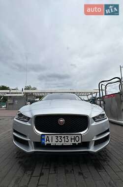 Седан Jaguar XE 2016 в Киеве