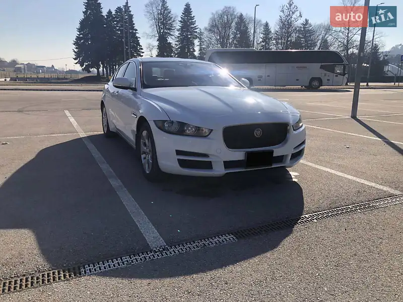 Jaguar XE 2017