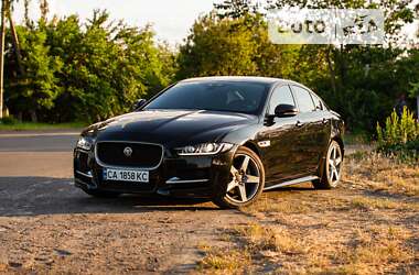 Седан Jaguar XE 2015 в Киеве