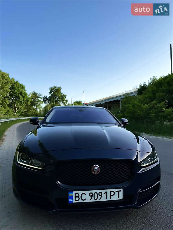 Седан Jaguar XE 2016 в Тернополе фото Седан Jaguar XE 2016 в Тернополе