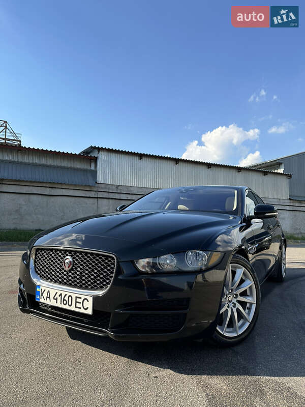 Jaguar XE 2017