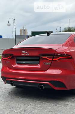 Седан Jaguar XE 2020 в Киеве