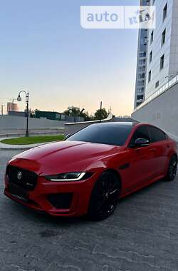 Седан Jaguar XE 2020 в Киеве