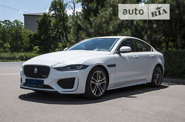 Седан Jaguar XE 2024 в Одесі