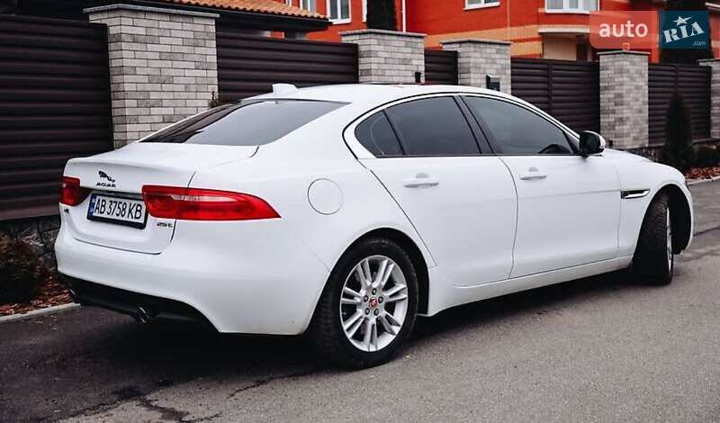 Седан Jaguar XE 2016 в Киеве фото 2 Седан Jaguar XE 2016 в Киеве
