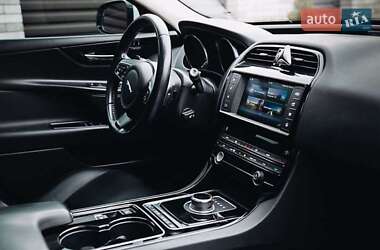Седан Jaguar XE 2016 в Киеве