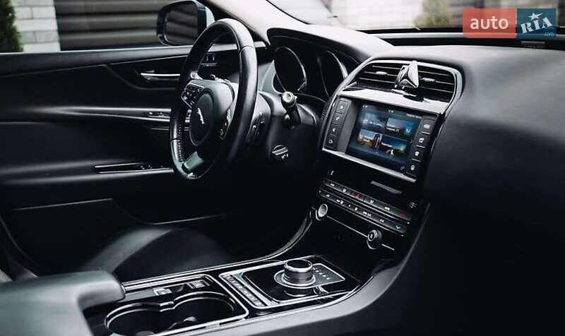 Седан Jaguar XE 2016 в Киеве фото 8 Седан Jaguar XE 2016 в Киеве