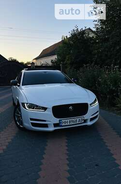 Седан Jaguar XE 2017 в Бершади