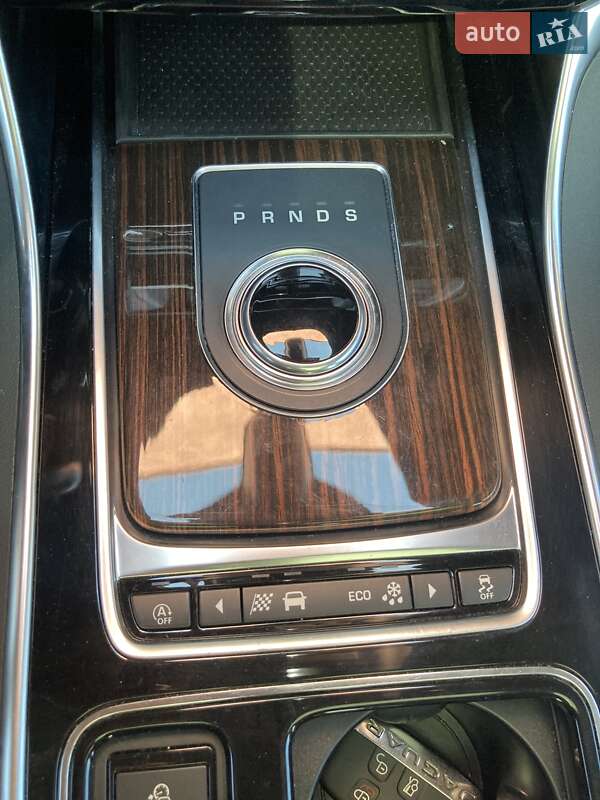 Седан Jaguar XE 2018 в Киеве