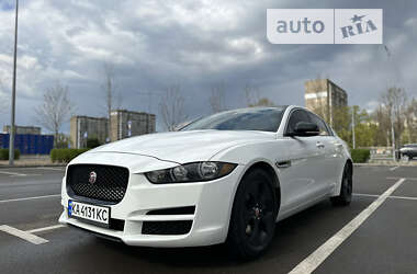 Седан Jaguar XE 2017 в Києві