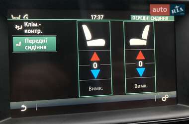 Седан Jaguar XE 2018 в 