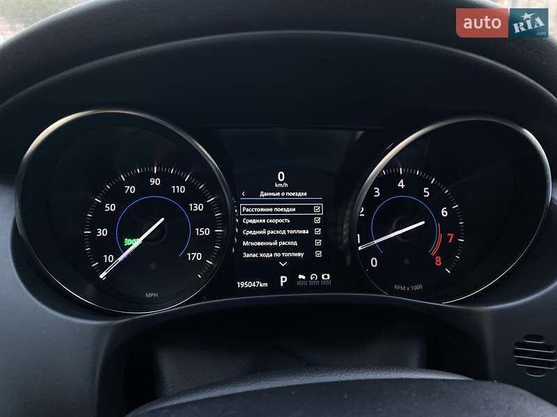 Седан Jaguar XE 2018 в Черновцах