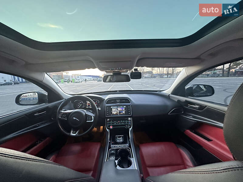 Седан Jaguar XE 2015 в Одессе