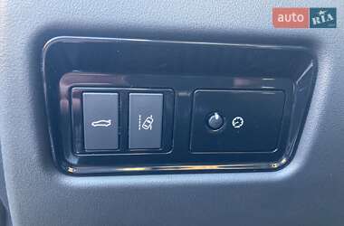 Седан Jaguar XE 2018 в 