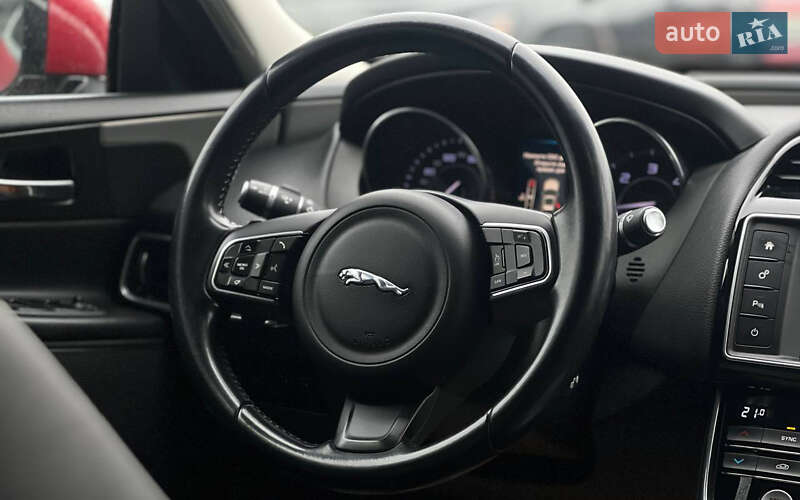 Седан Jaguar XE 2015 в Ивано-Франковске фото 14 Седан Jaguar XE 2015 в Ивано-Франковске