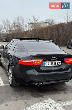 Седан Jaguar XE 2015 в Києві