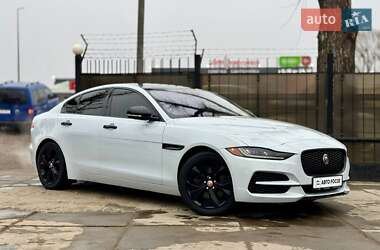 Седан Jaguar XE 2019 в Києві