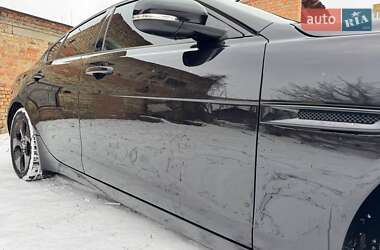 Седан Jaguar XE 2016 в 