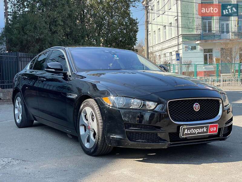 Седан Jaguar XE 2016 в Киеве