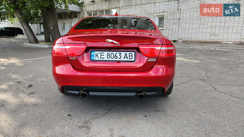 Седан Jaguar XE 2016 в Днепре