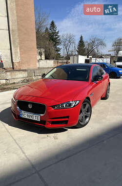 Седан Jaguar XE 2018 в Львове