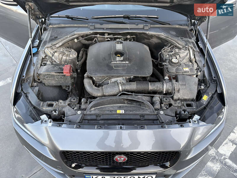 Седан Jaguar XE 2016 в Киеве