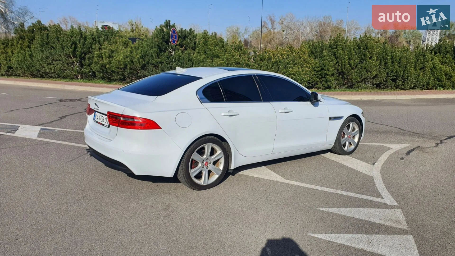 2015 Jaguar XE - мініатюра 6