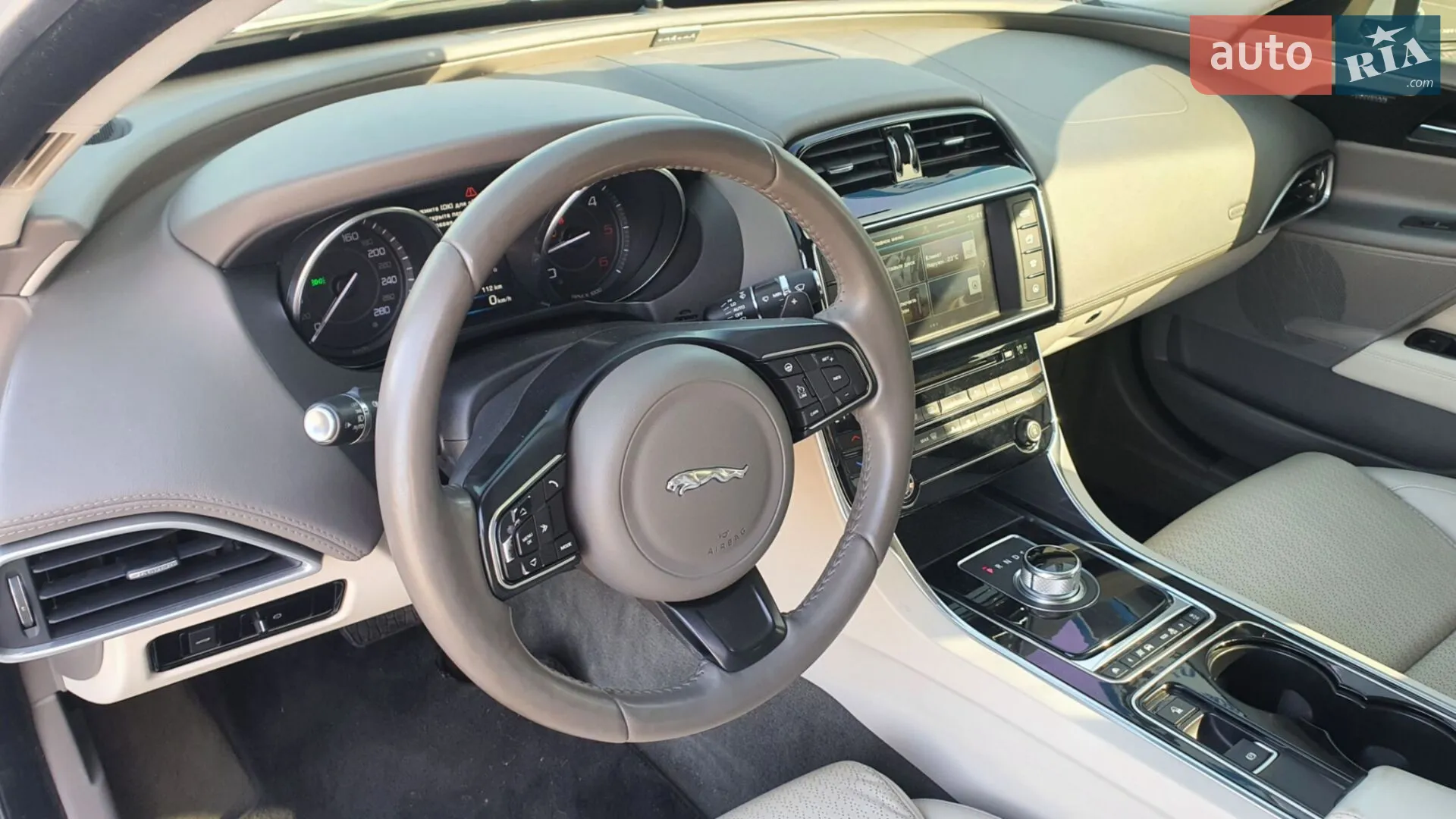 2015 Jaguar XE - мініатюра 17