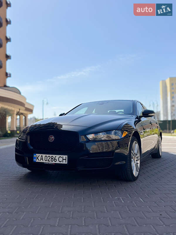 Jaguar XE 2019