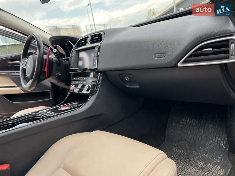 Седан Jaguar XE 2017 в Ивано-Франковске фото 50 Седан Jaguar XE 2017 в Ивано-Франковске