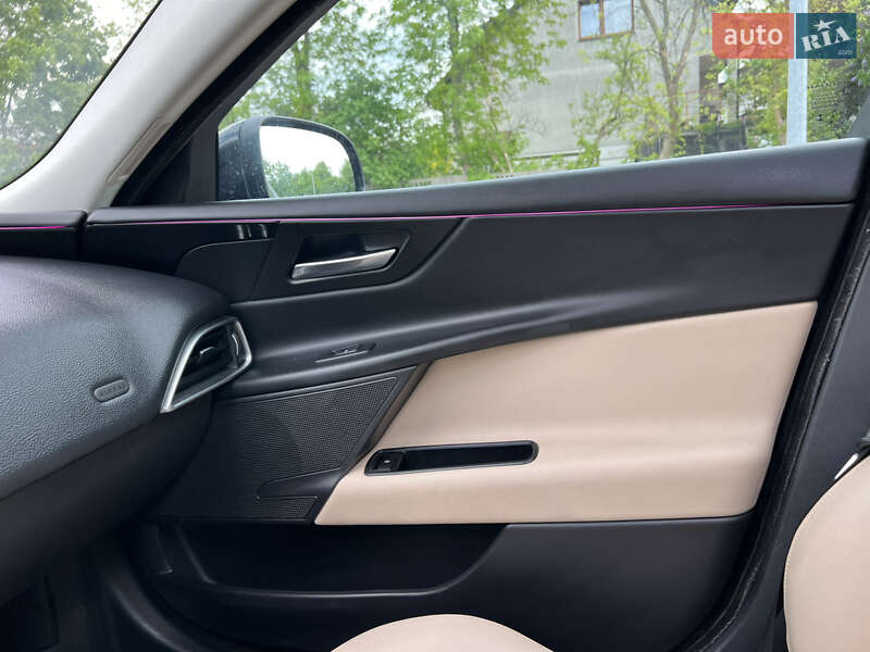 Седан Jaguar XE 2017 в Ивано-Франковске фото 54 Седан Jaguar XE 2017 в Ивано-Франковске