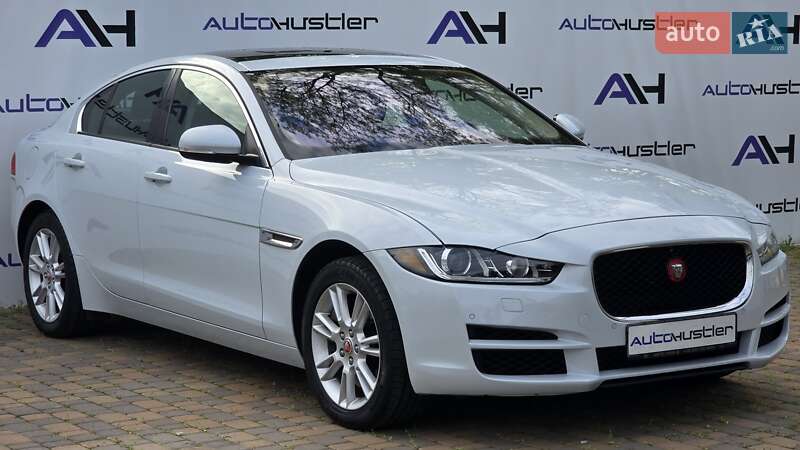 Седан Jaguar XE 2018 в Киеве